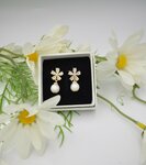 Fleurs Brillantes Blanches