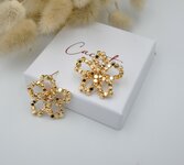 Studs Fleurs Tressées